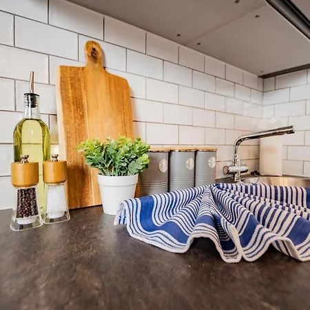Bright Studio-walk To City-washer & Dryer Appartement